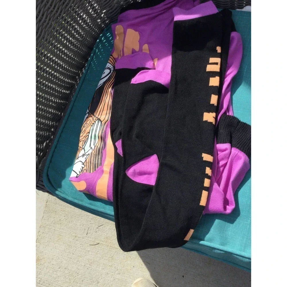 Disney Nightmare Before‎ Christmas 2X NEW womens sleep shirt black fuchsia socks